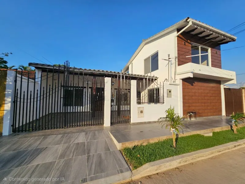 Casa con departamento independiente en venta en urbanización Patujú: foto 2 de 27