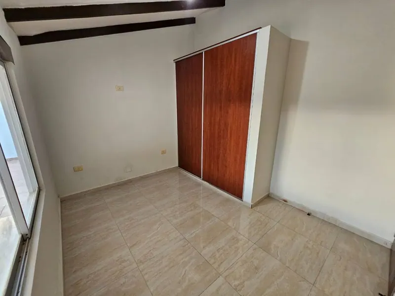 Casa con departamento independiente en venta en urbanización Patujú: foto 11 de 27