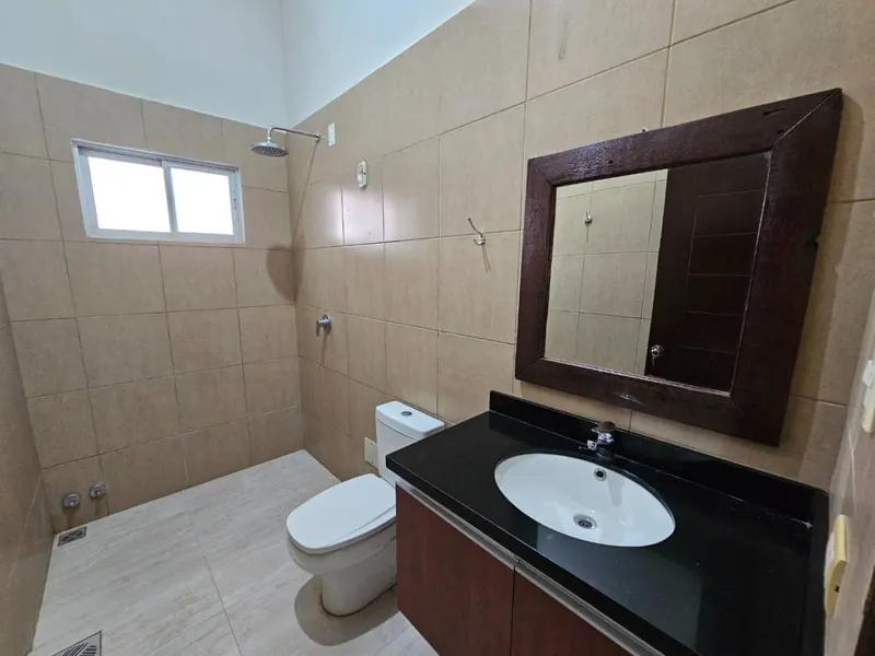 Casa con departamento independiente en venta en urbanización Patujú: foto 13 de 27