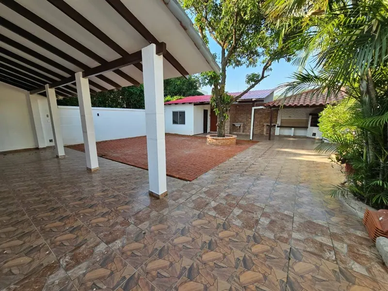 Casa con departamento independiente en venta en urbanización Patujú: foto 14 de 27