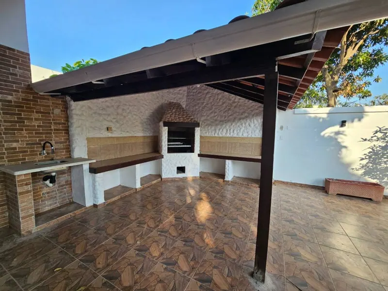 Casa con departamento independiente en venta en urbanización Patujú: foto 16 de 27