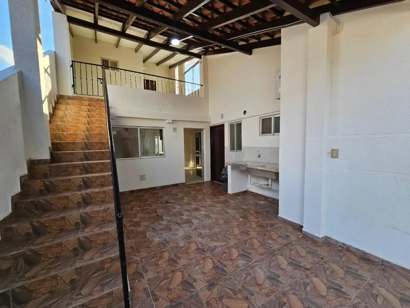 Casa con departamento independiente en venta en urbanización Patujú: foto 19 de 27