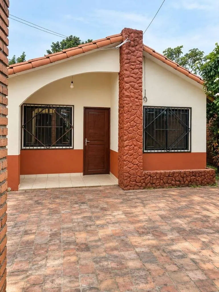 2-bedroom house with shop for anticrético in Akualand, Warnes: foto 2 de 14
