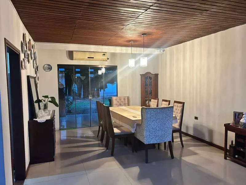 Casa de 4 dormitorios en venta en El Mirador de Akualand, Warnes: foto 6 de 6