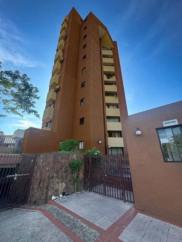 Departamento de 2 dormitorios en venta en el condominio Velarde