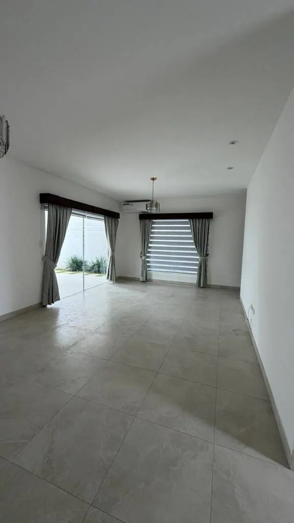 Casa de 3 dormitorios en alquiler en condominio Bosques de la Colina: foto 2 de 15
