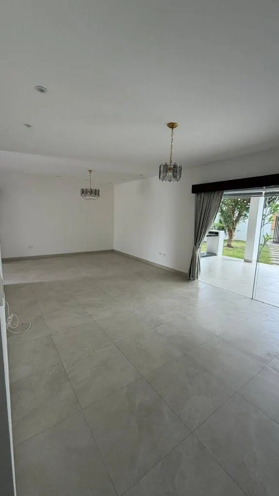 Casa de 3 dormitorios en alquiler en condominio Bosques de la Colina: foto 3 de 15