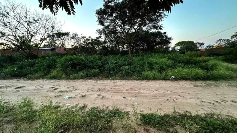 Corner lot of 486.89 m² for sale in Cumbre de las Américas